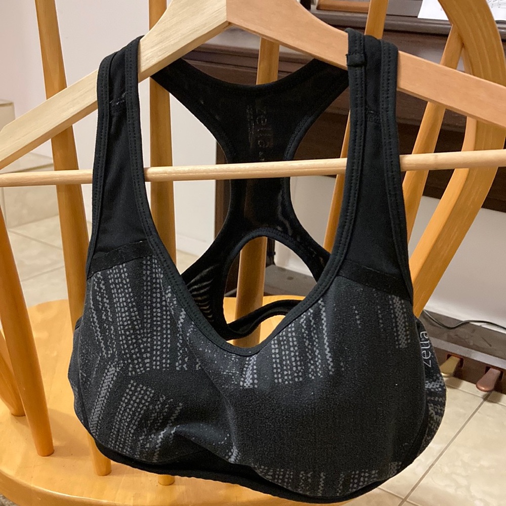 Zelle sports bra